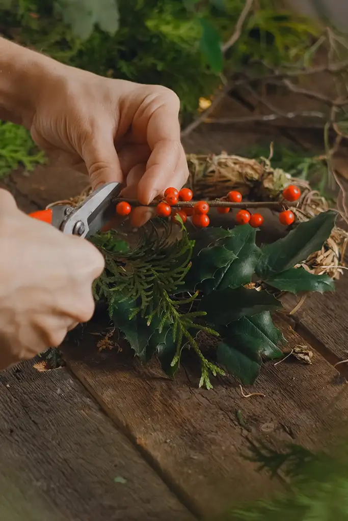 organising Christmas decorations